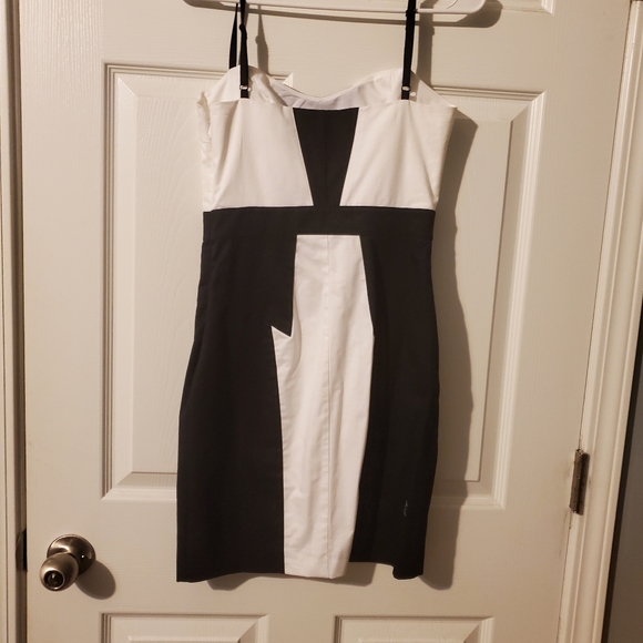 NWT Bebe black and white color block dress size 4 - Picture 4 of 6